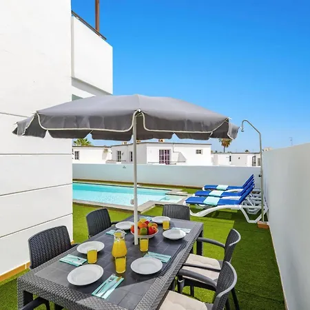 Villa Arco Iris By Puerto del Carmen (Lanzarote)
